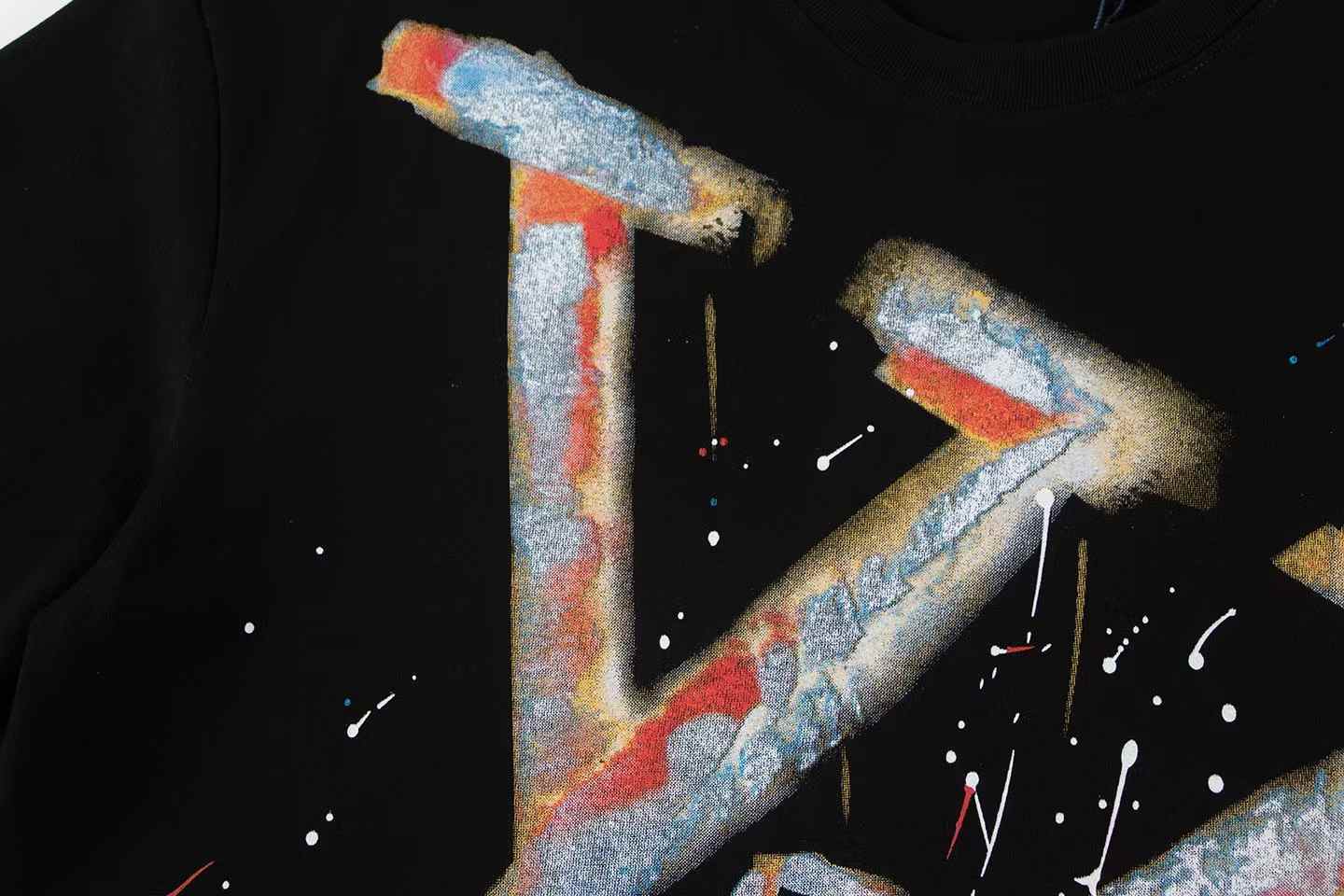 New colorful print t-shirt