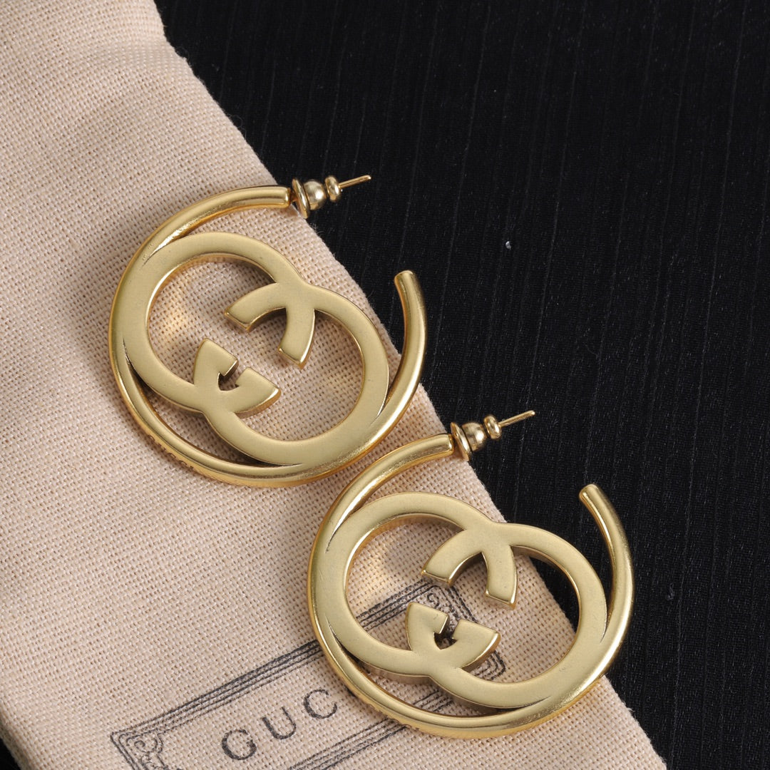 Retro Fashion Golden G Hoop Earrings