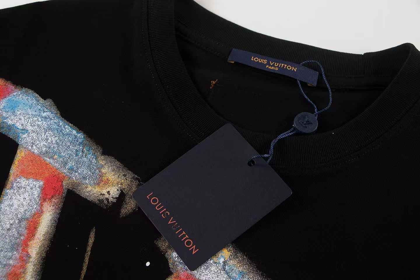 New colorful print t-shirt