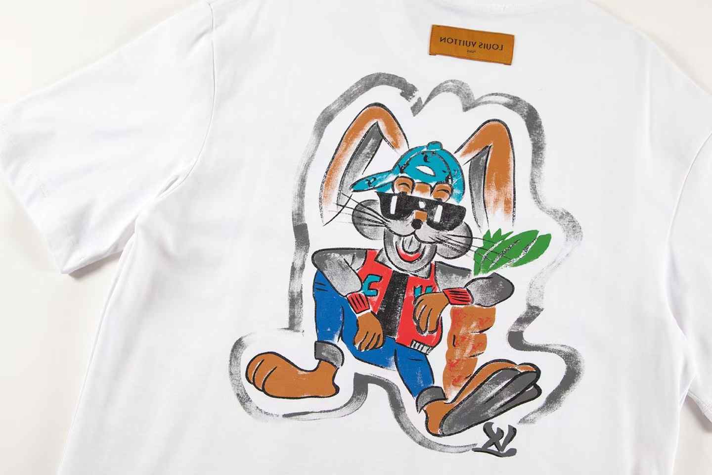 Artistic print t-shirt