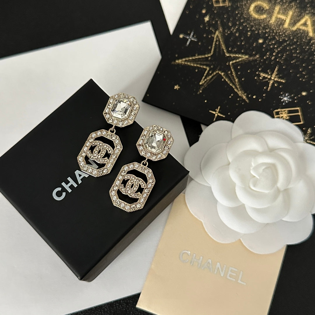 Elegant Rhinestone Pendant Fashion Earrings